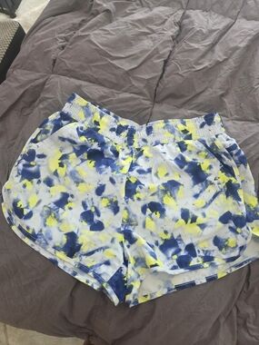 Athletic Works Blue & Yellow Abstract Print Women's Athletic Shorts